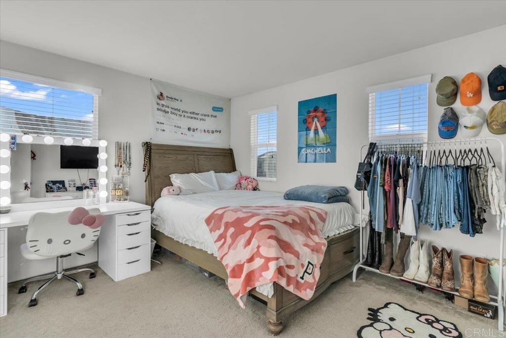 14361 Pioneer Way Property Photo 18