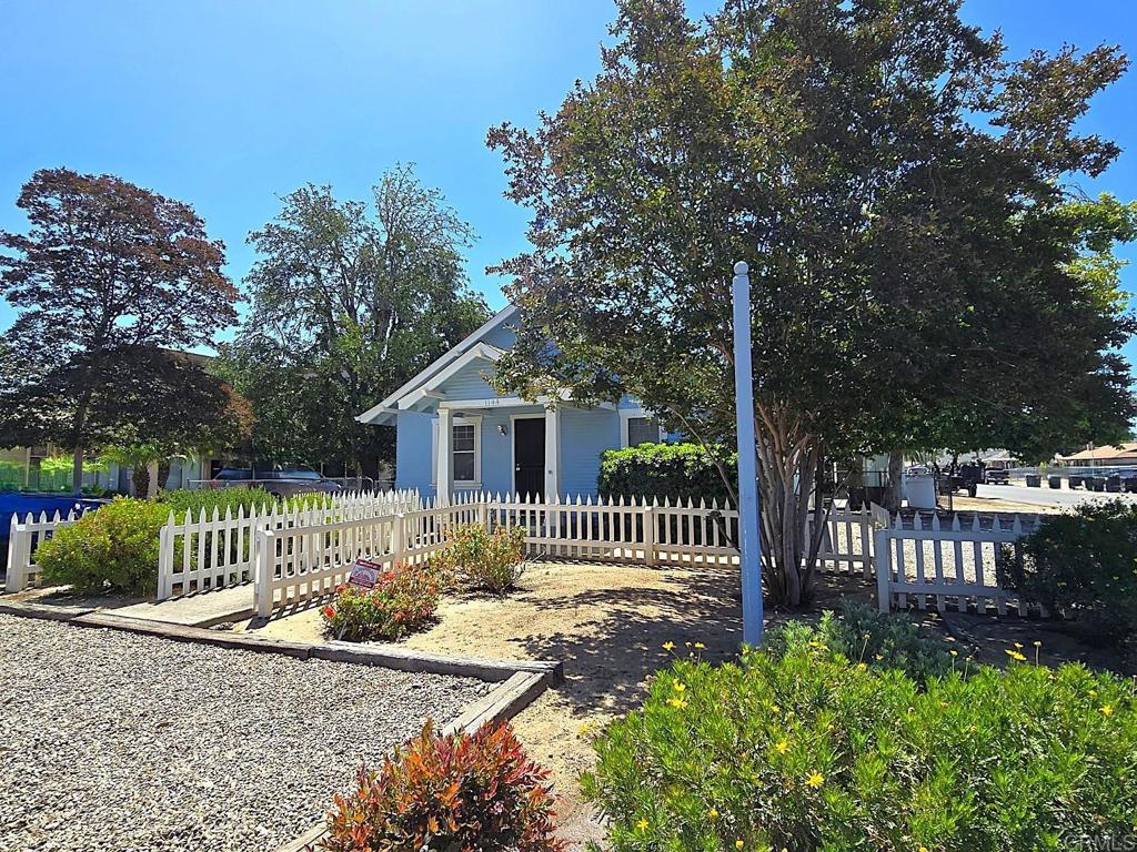 1144 D Street Property Photo 3