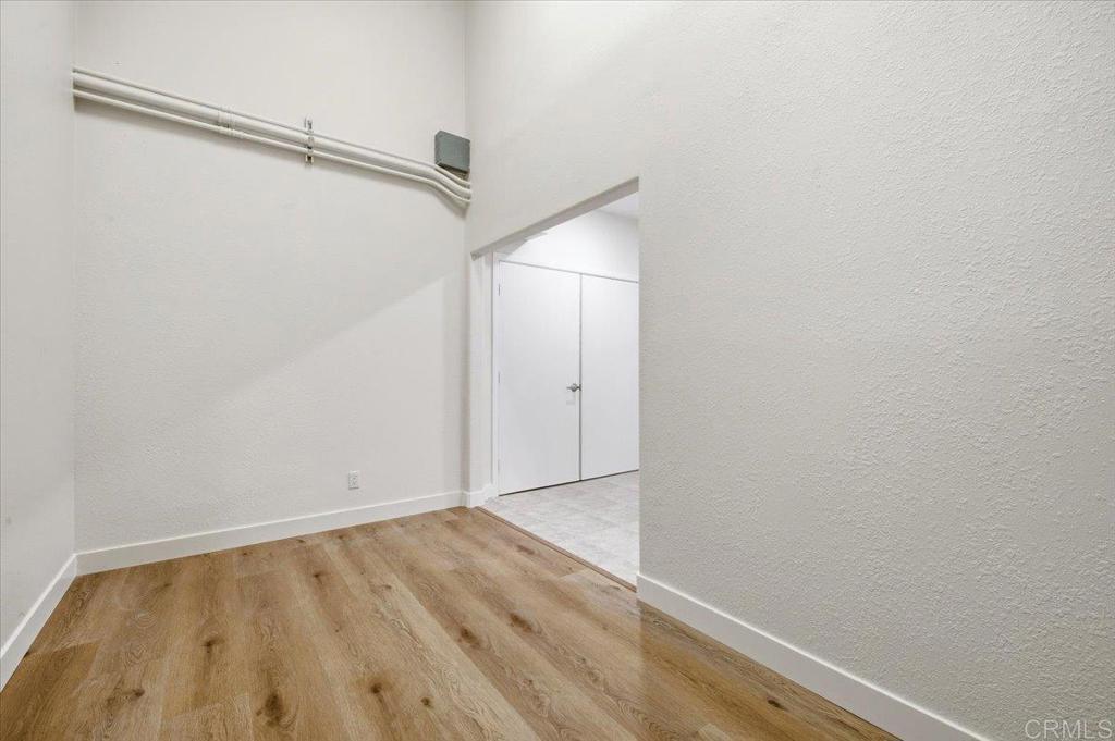 7331 North Ave Property Photo 10