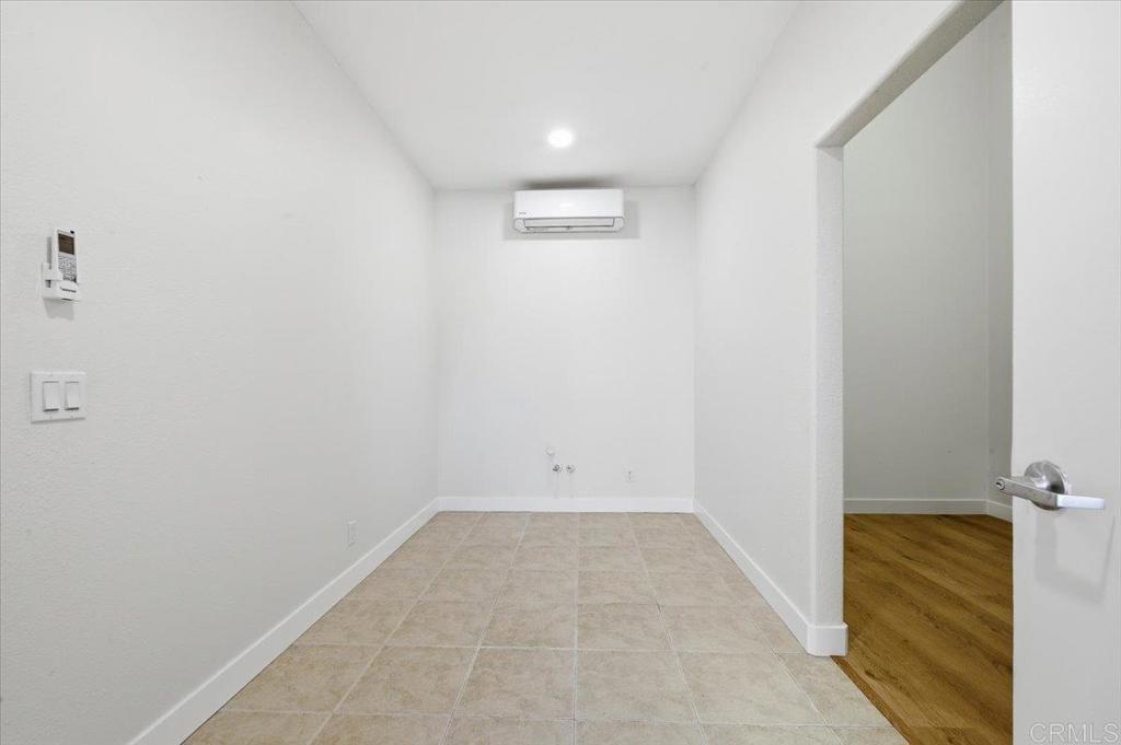 7331 North Ave Property Photo 11