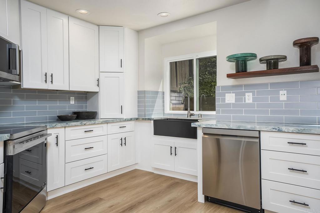 10717 Matinal Circle Property Photo 15