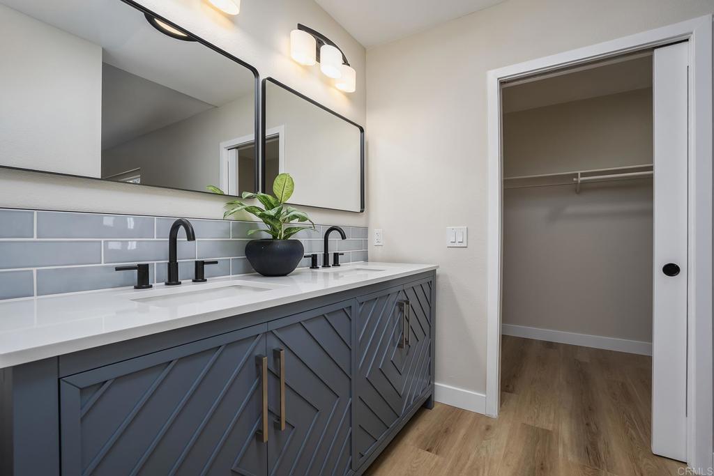 10717 Matinal Circle Property Photo 35