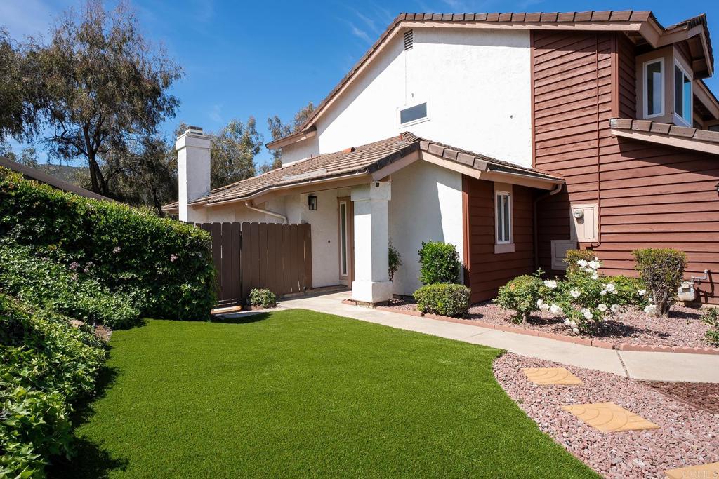 10717 Matinal Circle Property Photo 46