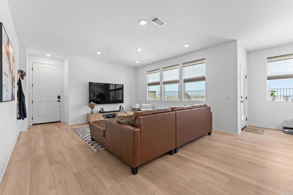 2110 Trevi Circle Property Photo 4