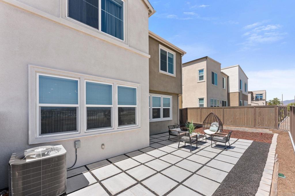 2110 Trevi Circle Property Photo 32