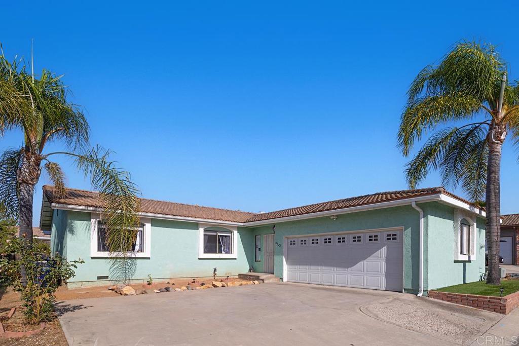 8523 Happy Way N Property Photo 1