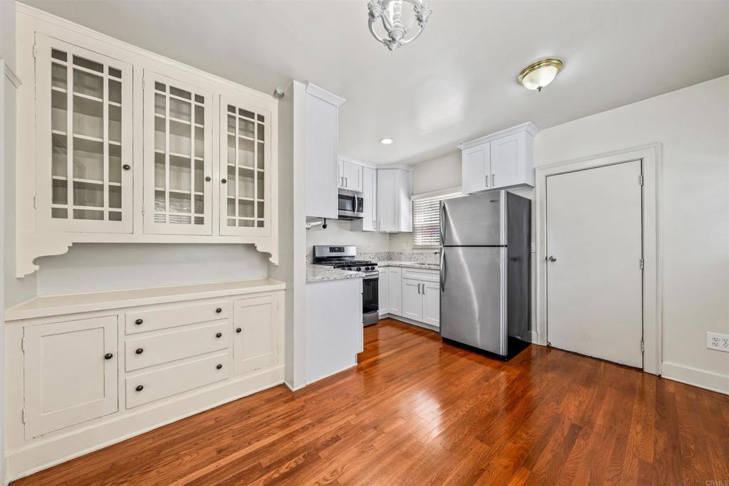 3727 Alabama Street Property Photo 5