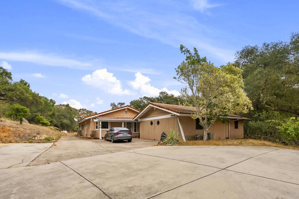 16108 16110 Old Guejito Grade Rd Road Property Photo 49