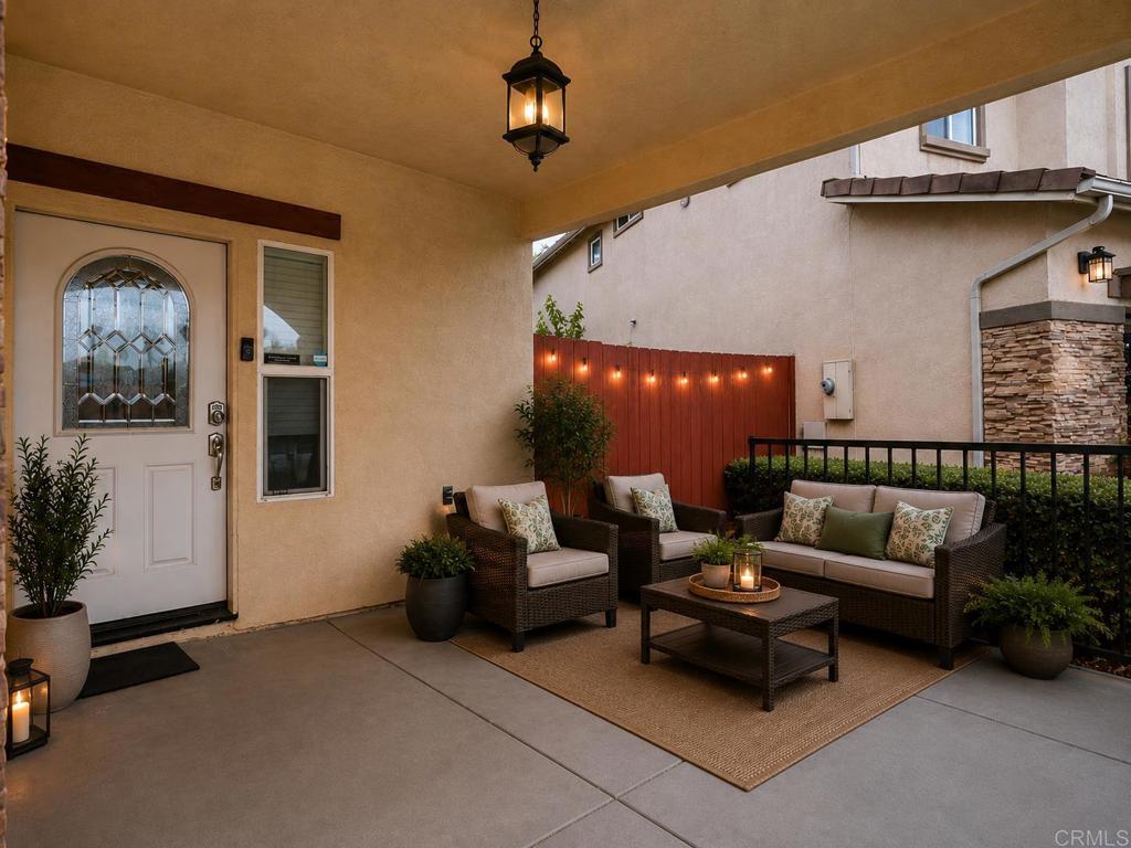 8772 Glen Vista Way Property Photo 4
