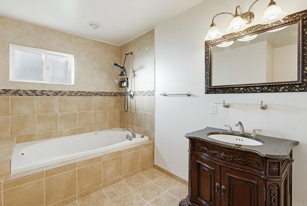 925 E Chase Avenue Property Photo 39