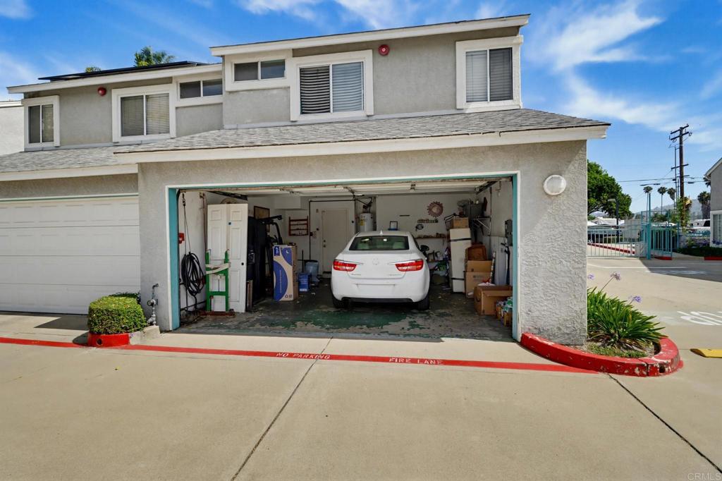 2698 Valencia Property Photo 3