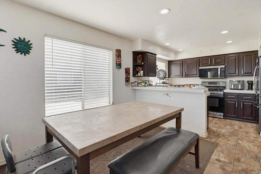 2698 Valencia Property Photo 4