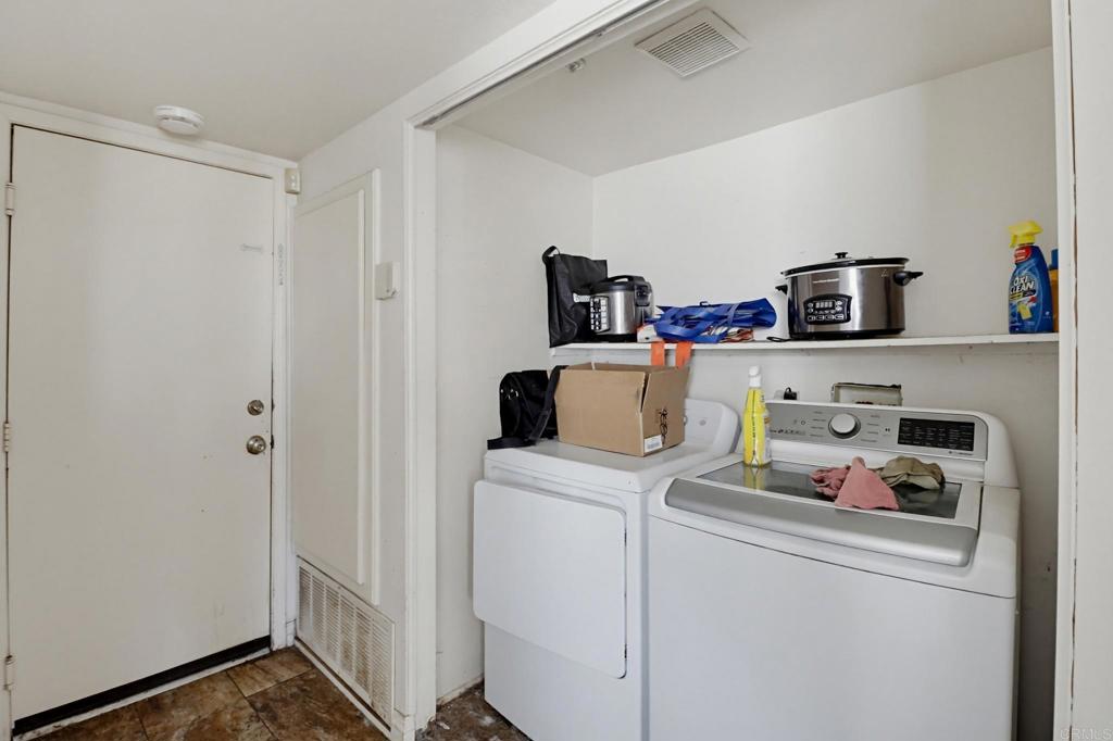 2698 Valencia Property Photo 13