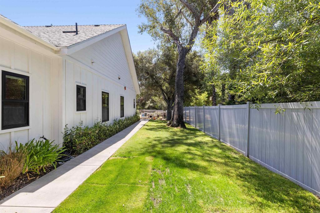 25812 Willow Lane Property Photo 38
