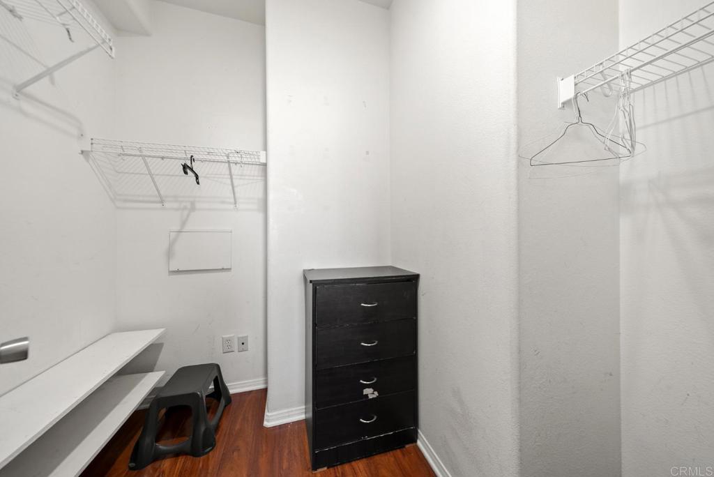 4300 Newton Avenue 8 Property Photo 30