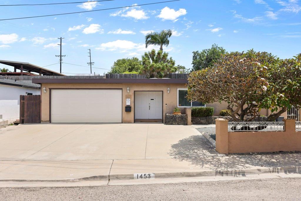 1453 Nolan Court Property Photo 3