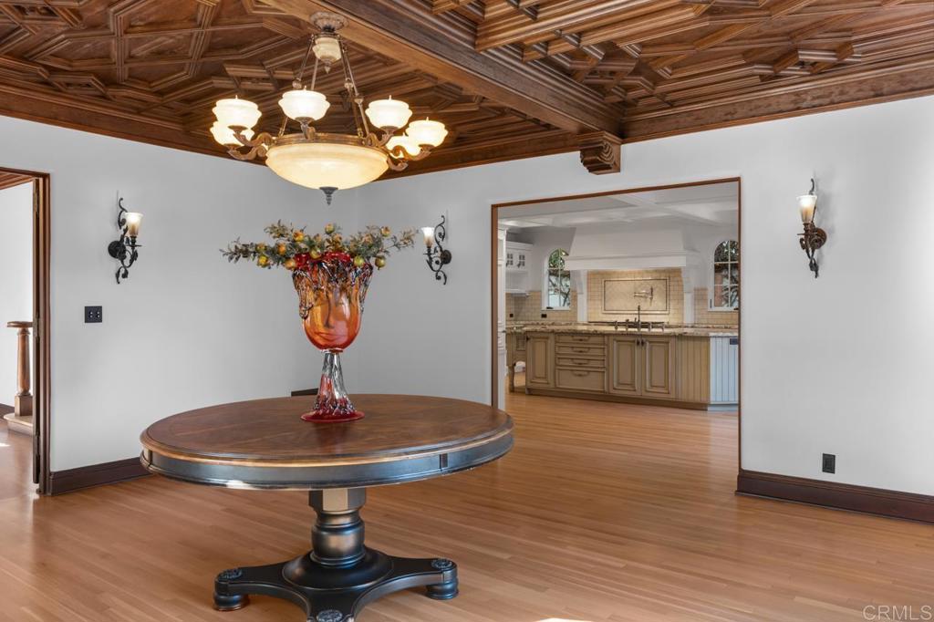 1015 Alameda Boulevard Property Photo 12