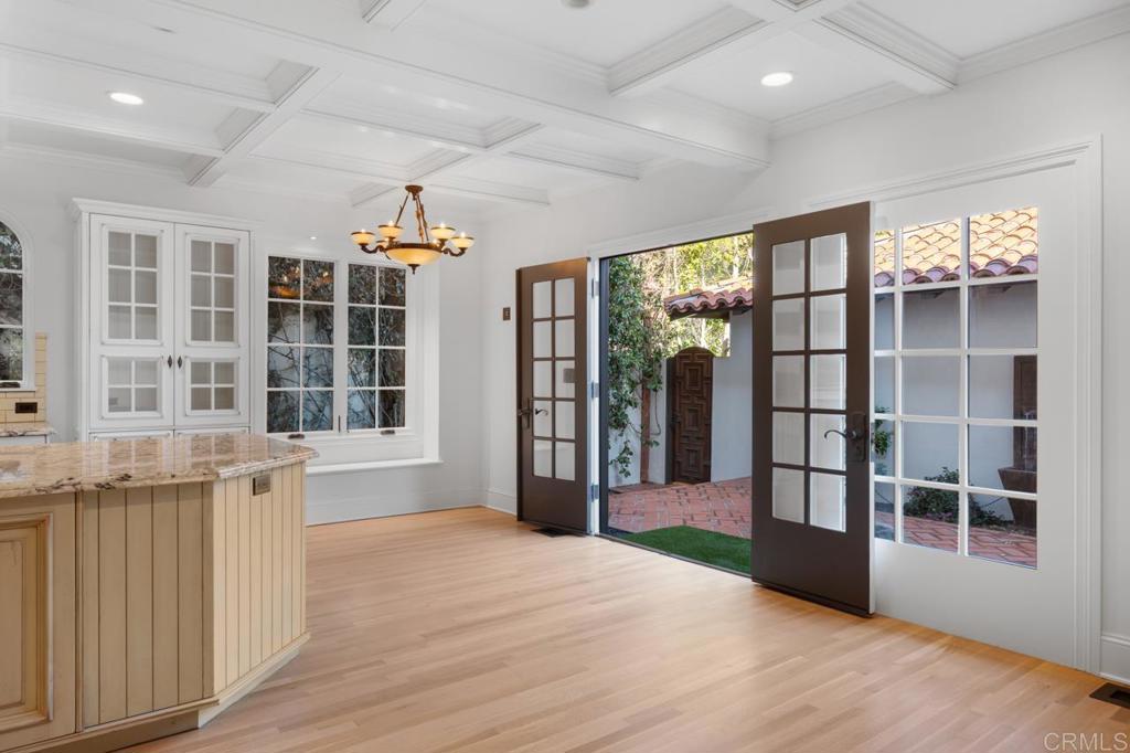 1015 Alameda Boulevard Property Photo 24