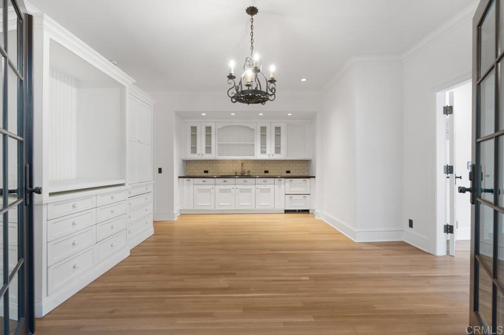1015 Alameda Boulevard Property Photo 27