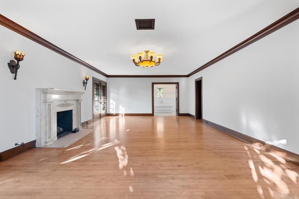 1015 Alameda Boulevard Property Photo 36