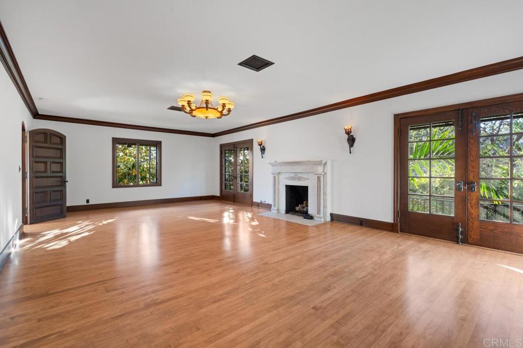 1015 Alameda Boulevard Property Photo 49