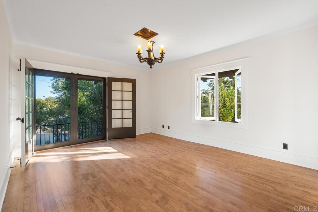 1015 Alameda Boulevard Property Photo 54