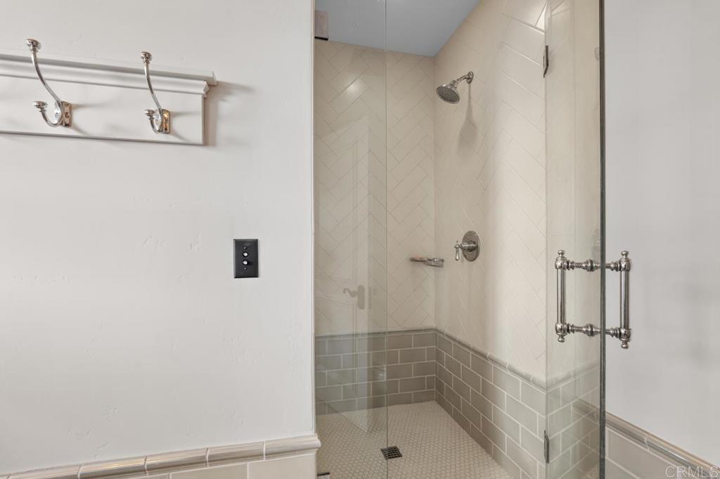 1015 Alameda Boulevard Property Photo 58