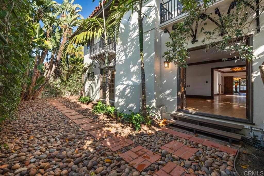 1015 Alameda Boulevard Property Photo 60