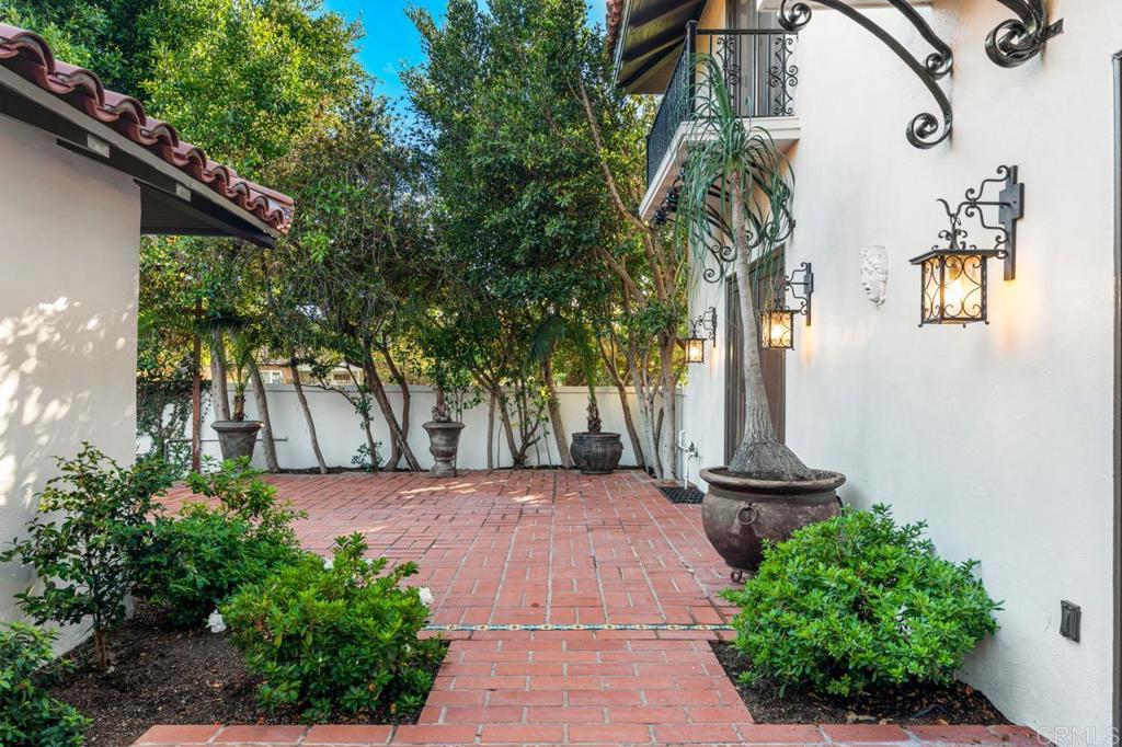 1015 Alameda Boulevard Property Photo 66