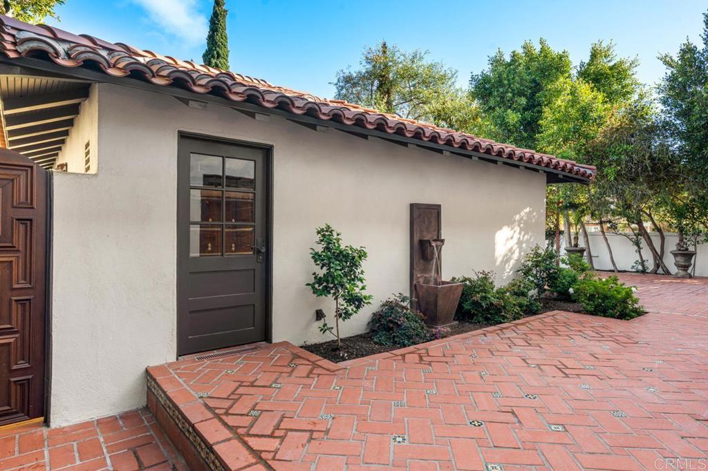 1015 Alameda Boulevard Property Photo 68