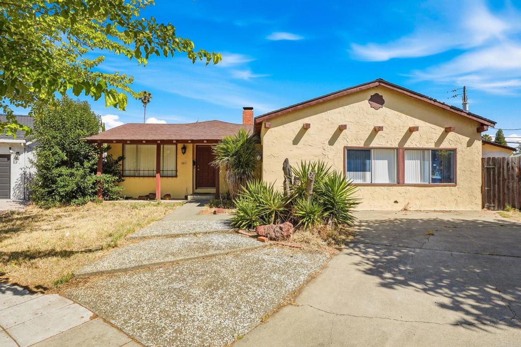 5815 Falon Way Property Photo