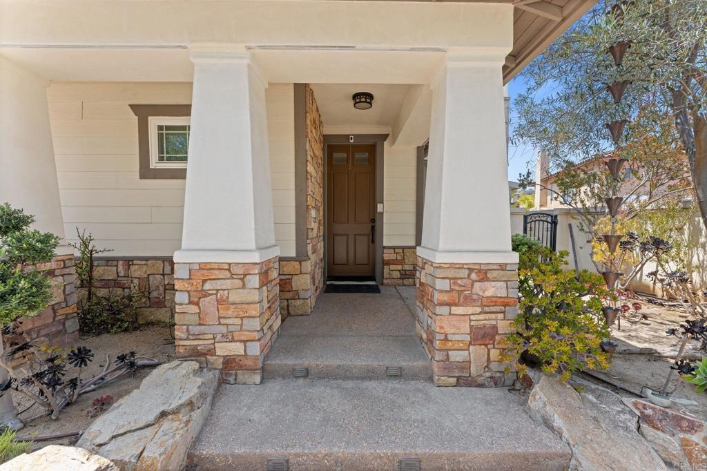 2415 Wishing Star Way Property Photo 4