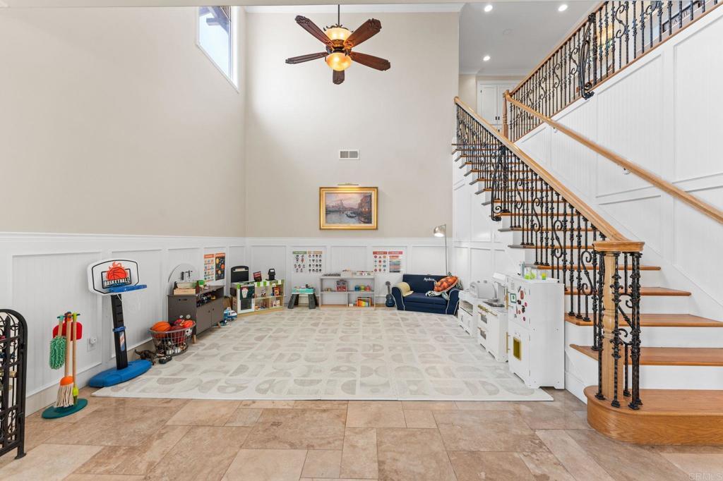 2415 Wishing Star Way Property Photo 8