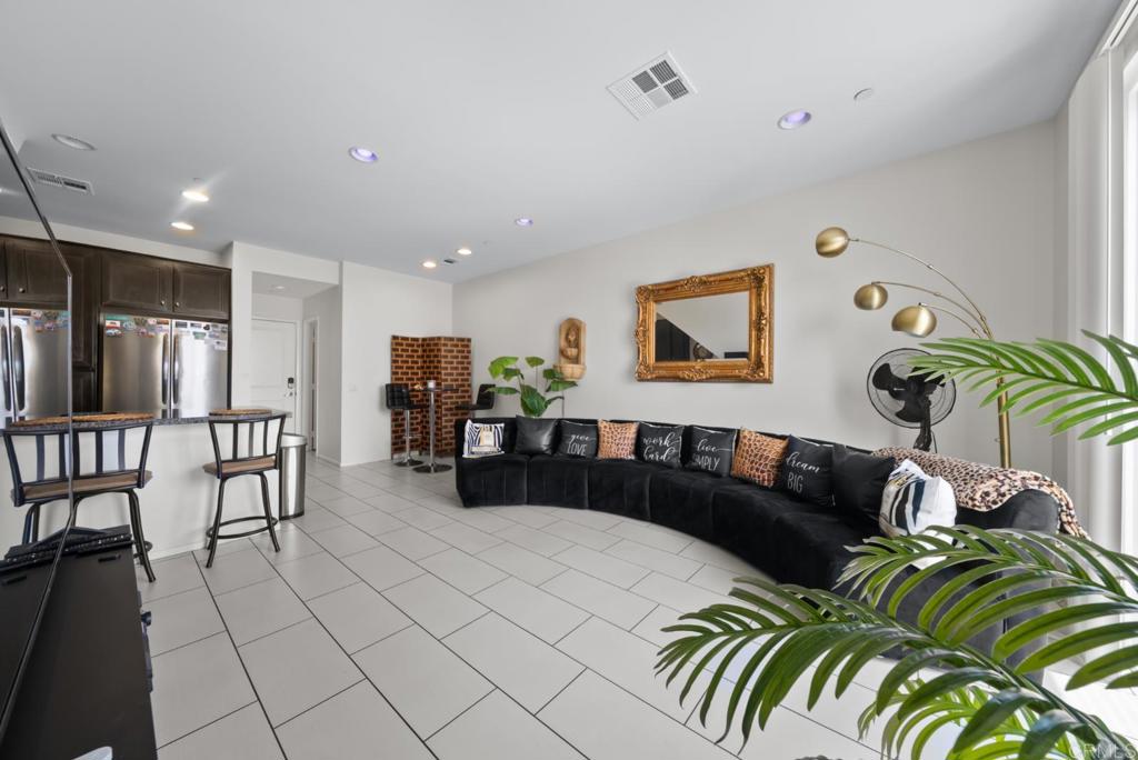 5419 San Roberto Property Photo 7