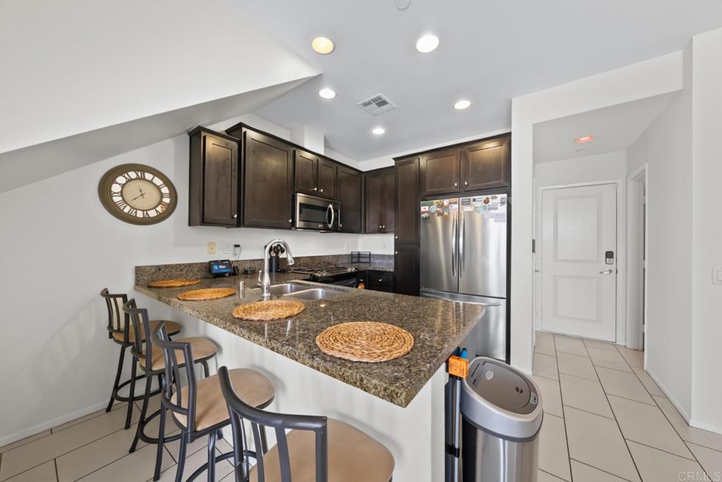 5419 San Roberto Property Photo 8