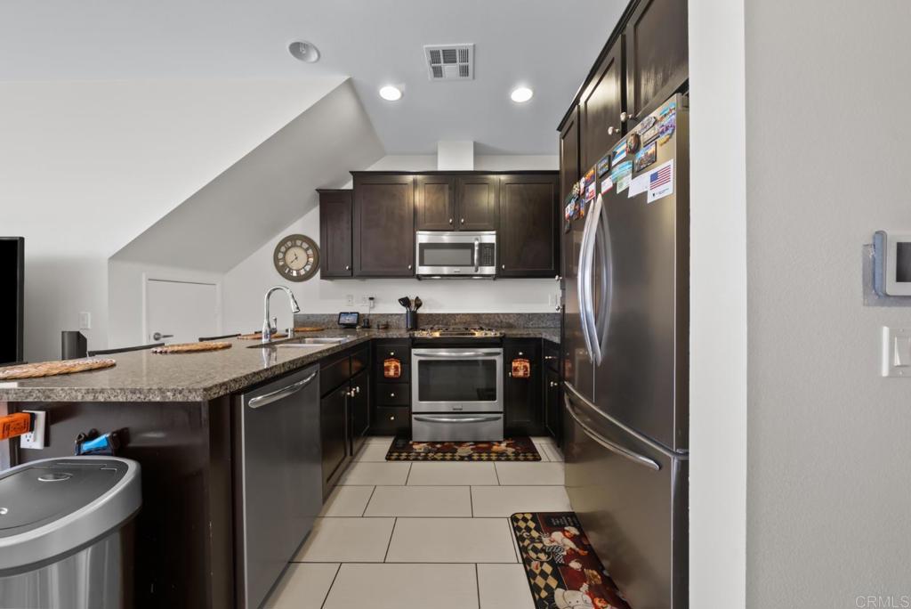 5419 San Roberto Property Photo 9