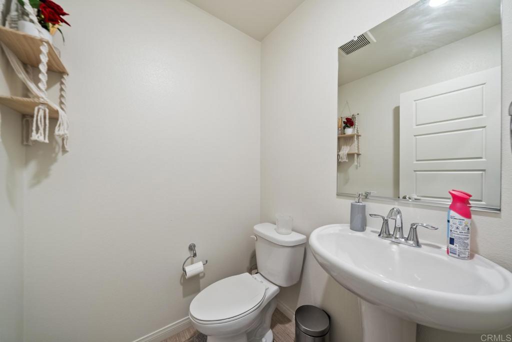 1251 S Magnolia Avenue Property Photo 15