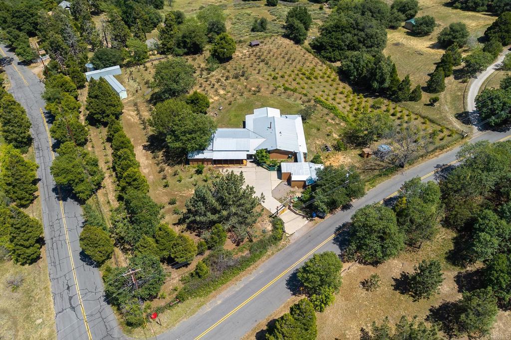 1315 Farmer Rd Property Photo 3