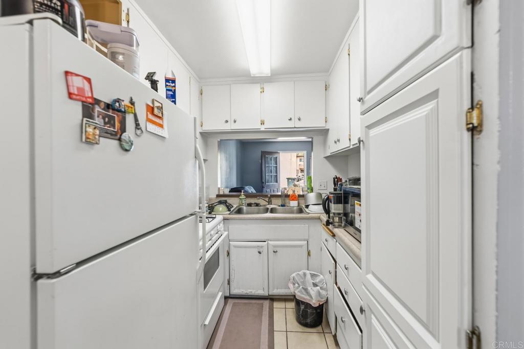 468 Colorado Avenue B Property Photo 14
