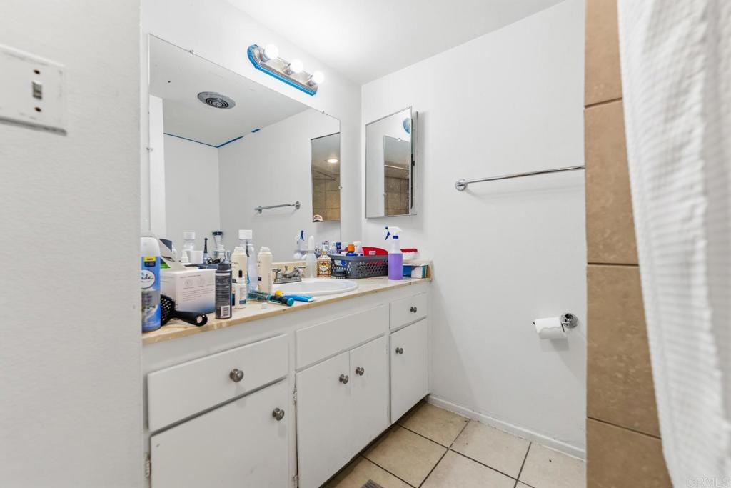 468 Colorado Avenue B Property Photo 22