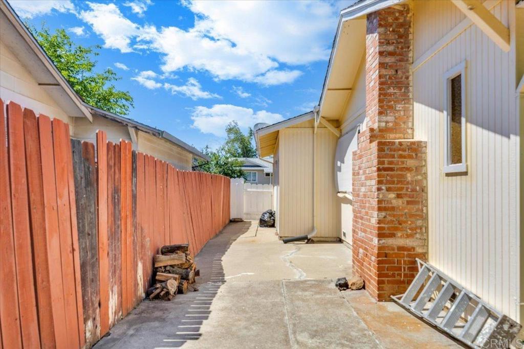 10559 Jim Brady Road Property Photo 33