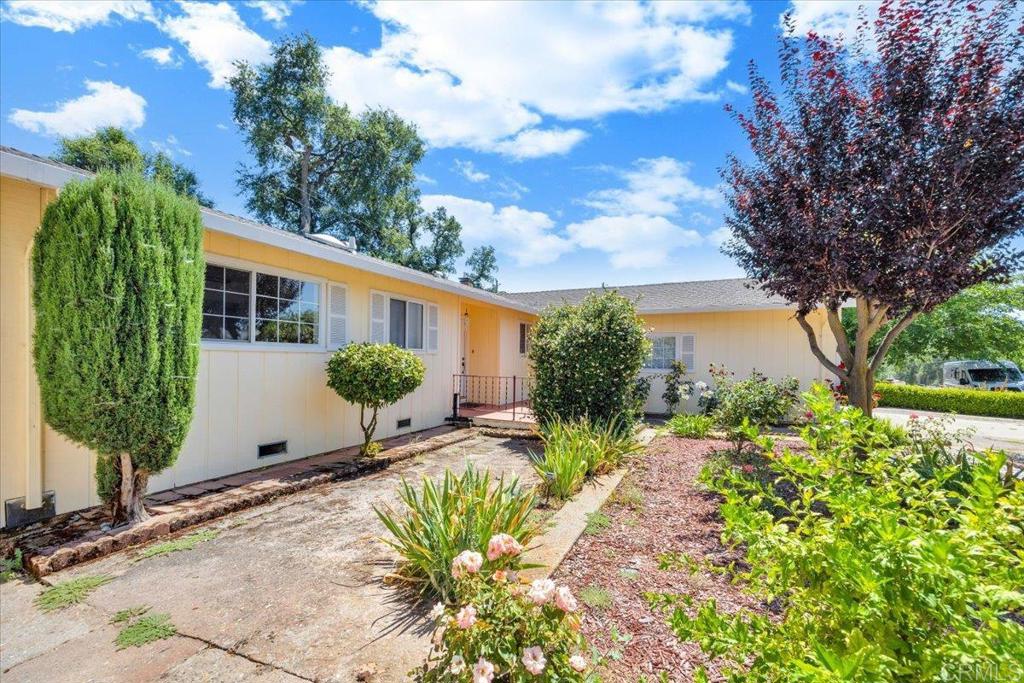 10559 Jim Brady Road Property Photo 38