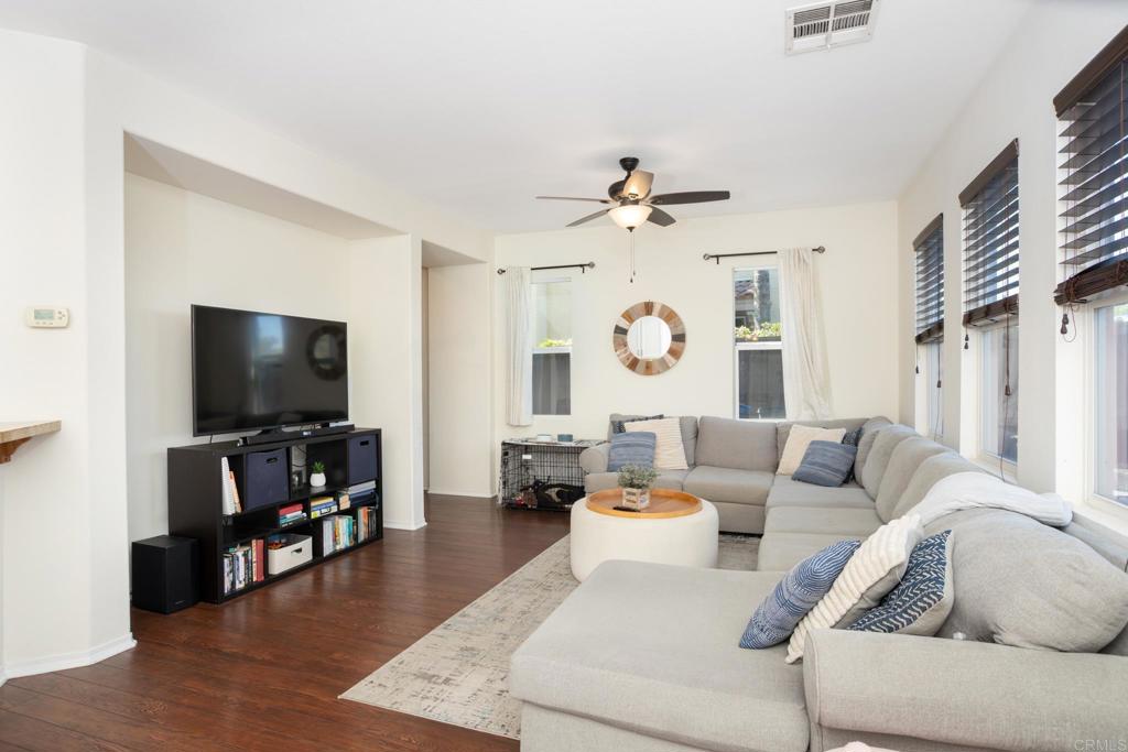 425 S Meadowbrook Dr 123 Property Photo 8
