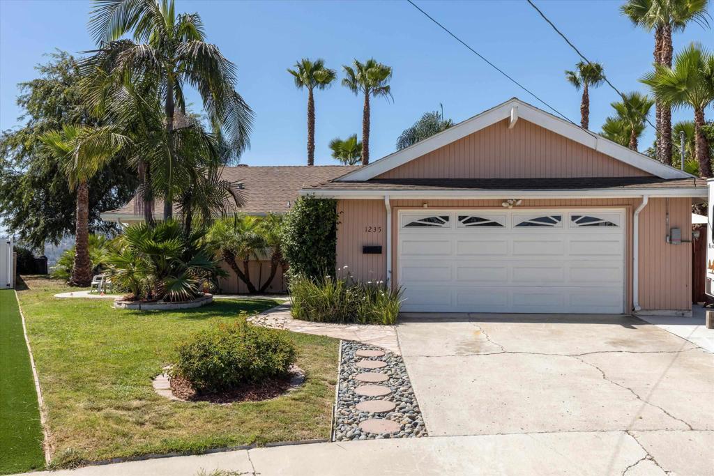 1235 El Mio Drive Property Photo 2
