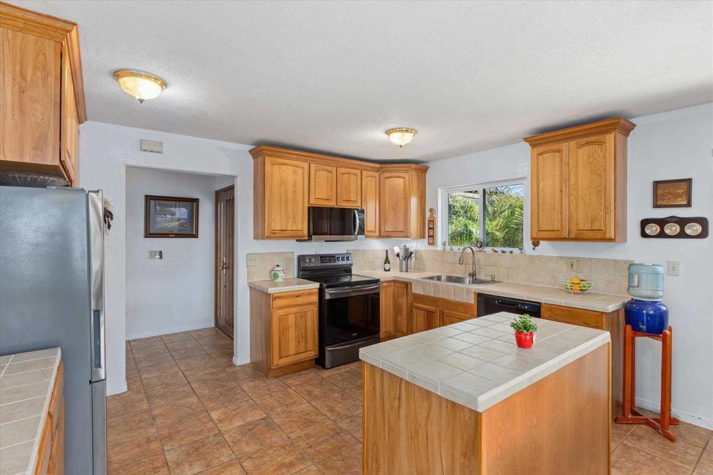 1235 El Mio Drive Property Photo 10