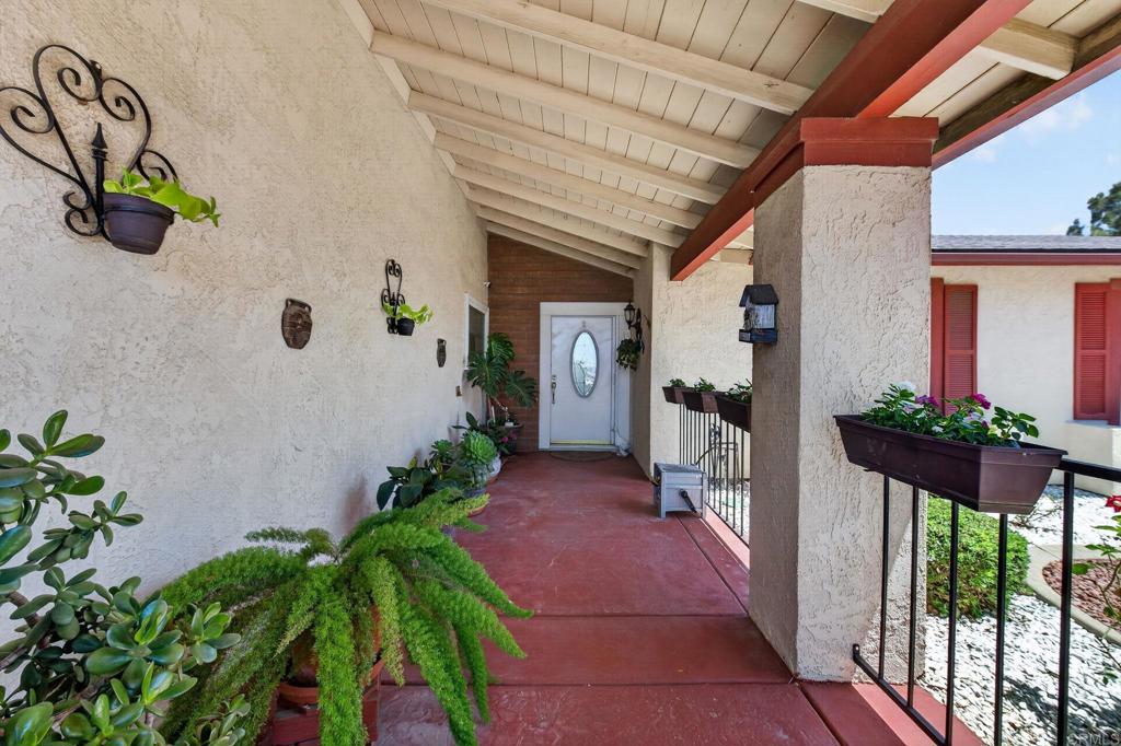 27008 Howard Street Property Photo 5