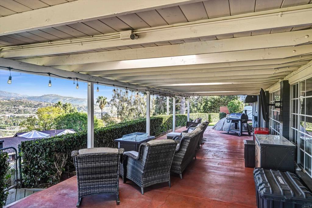 1308 Sundale Road Property Photo 12