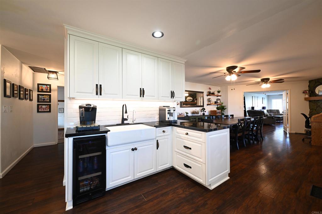 1308 Sundale Road Property Photo 14