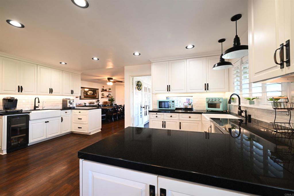 1308 Sundale Road Property Photo 15