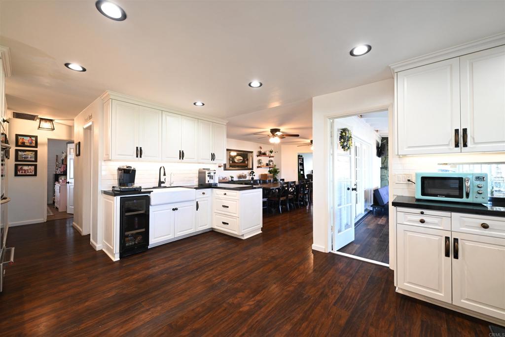 1308 Sundale Road Property Photo 16